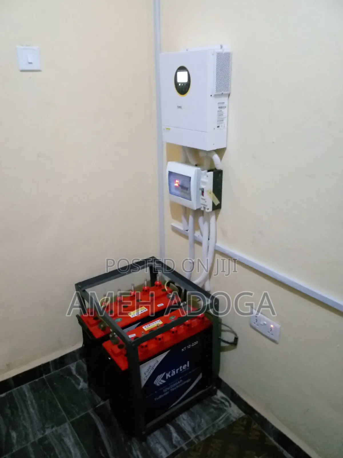 3.5 KVA Inverter With Two Batteries and Solar