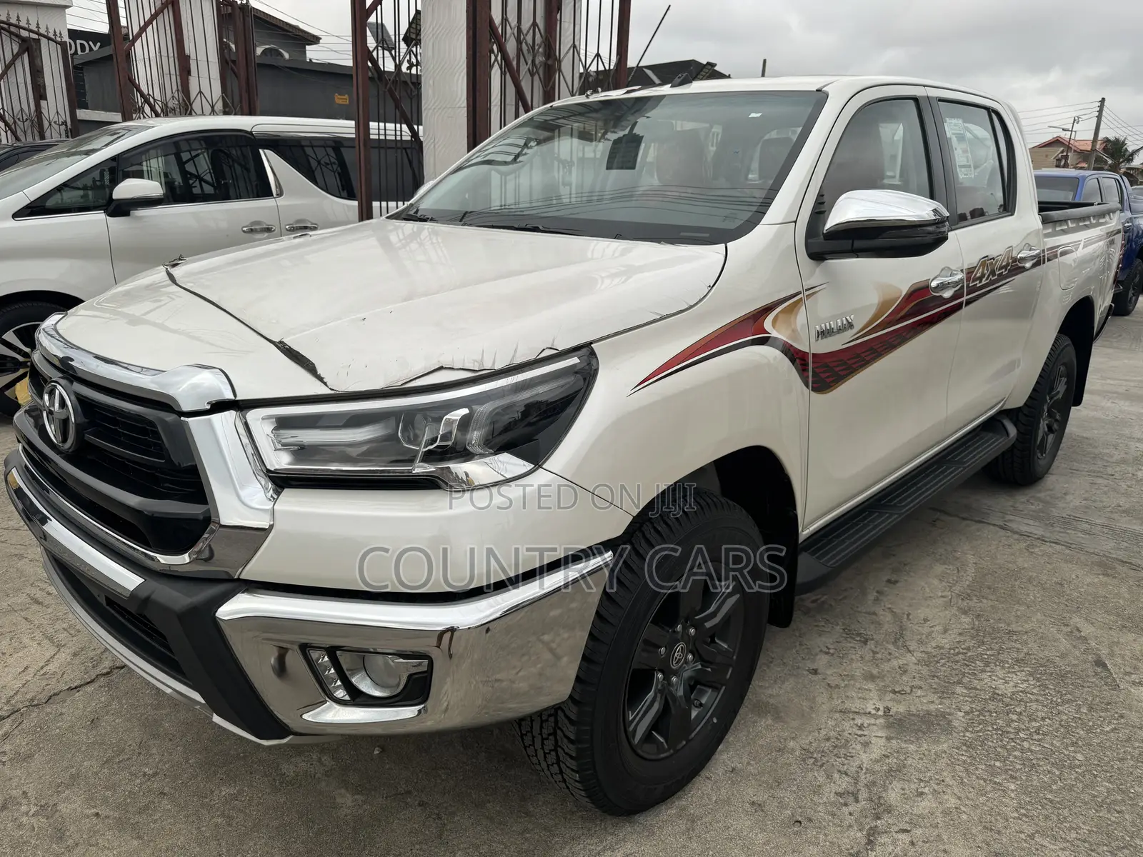 New Toyota Hilux 2022 White
