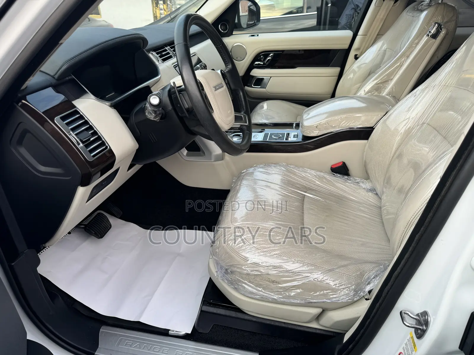Land Rover Range Rover Supercharged LWB 2020 White