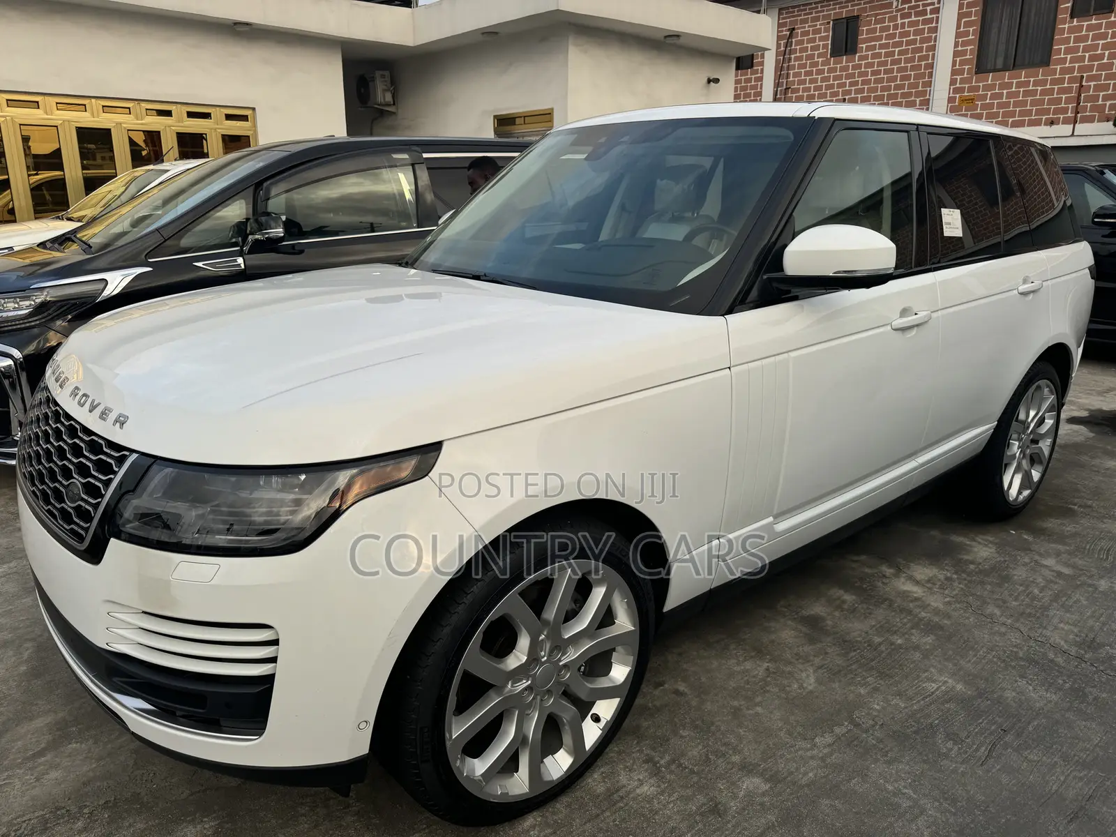 Land Rover Range Rover Supercharged LWB 2020 White
