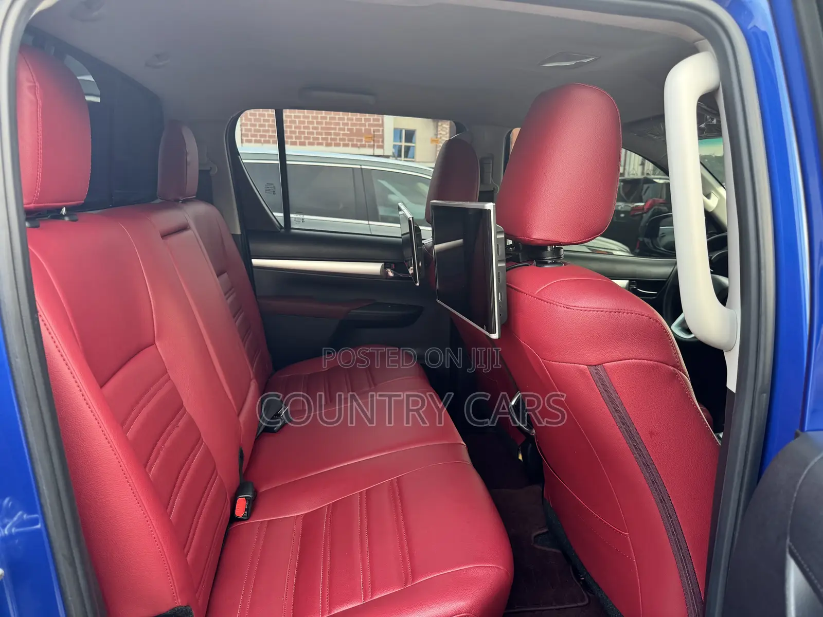 Toyota Hilux 2021 Blue