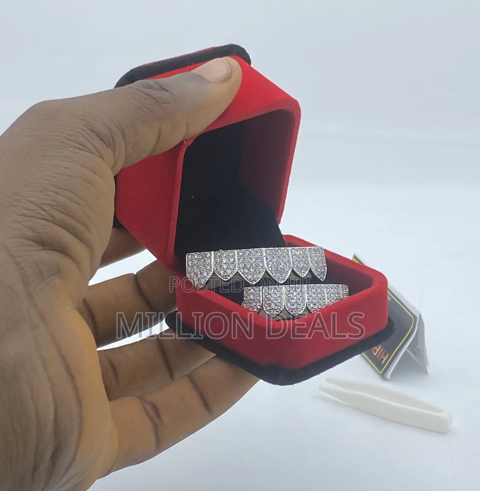 Iced Out Luxury Men’S Teeth Silver Grillz