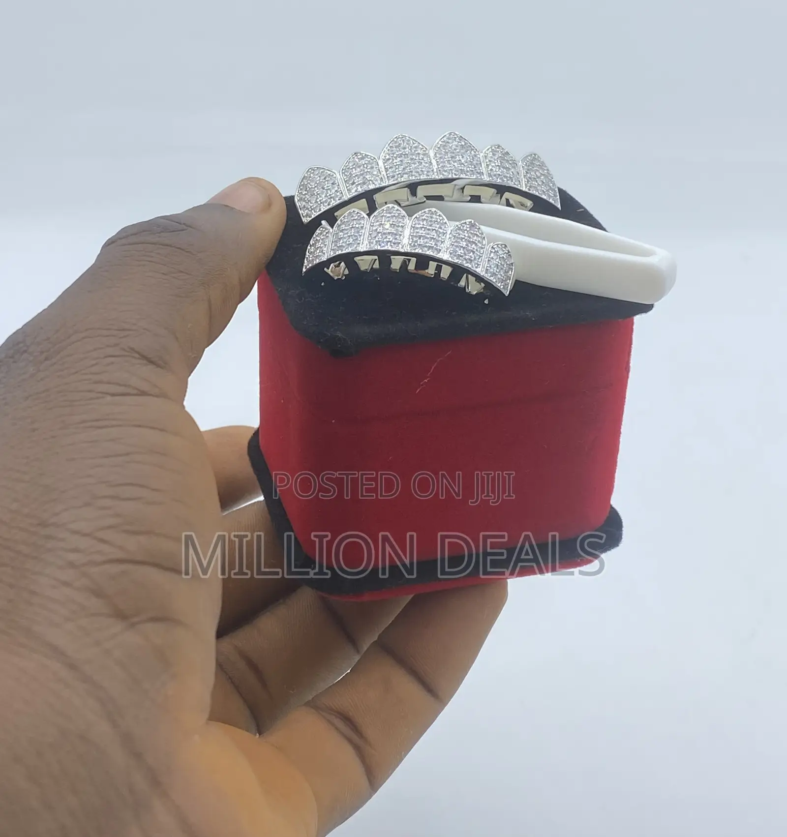 Iced Out Luxury Men’S Teeth Silver Grillz