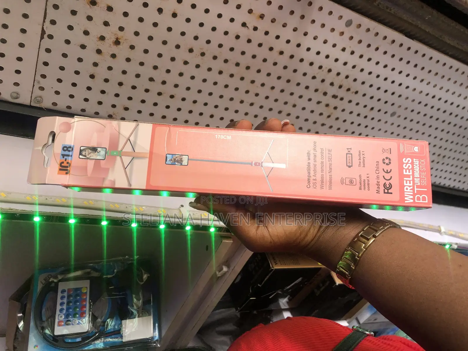 Bluetooth Selfie Stick/ Tripod Stand