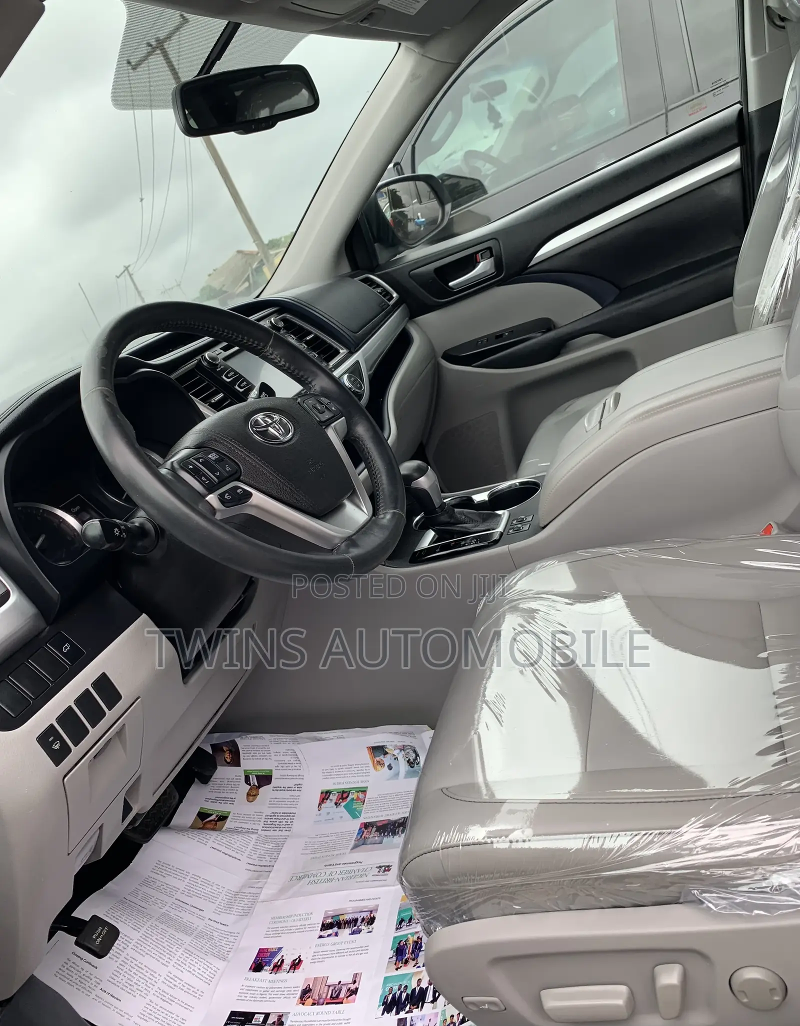 Toyota Highlander XLE 4x4 V6 (3.5L 6cyl 8A) 2018 Silver