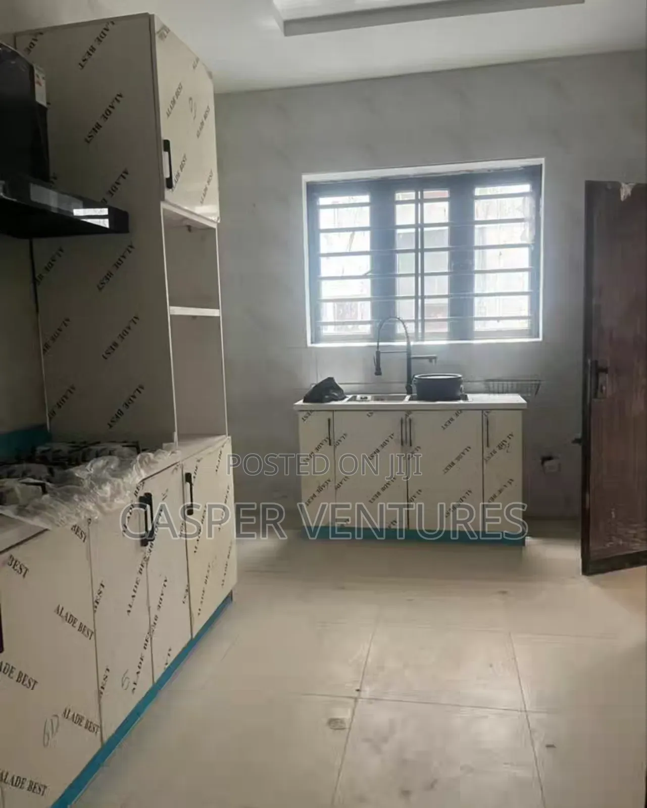 3bdrm Apartment in Chevron, Lekki for rent