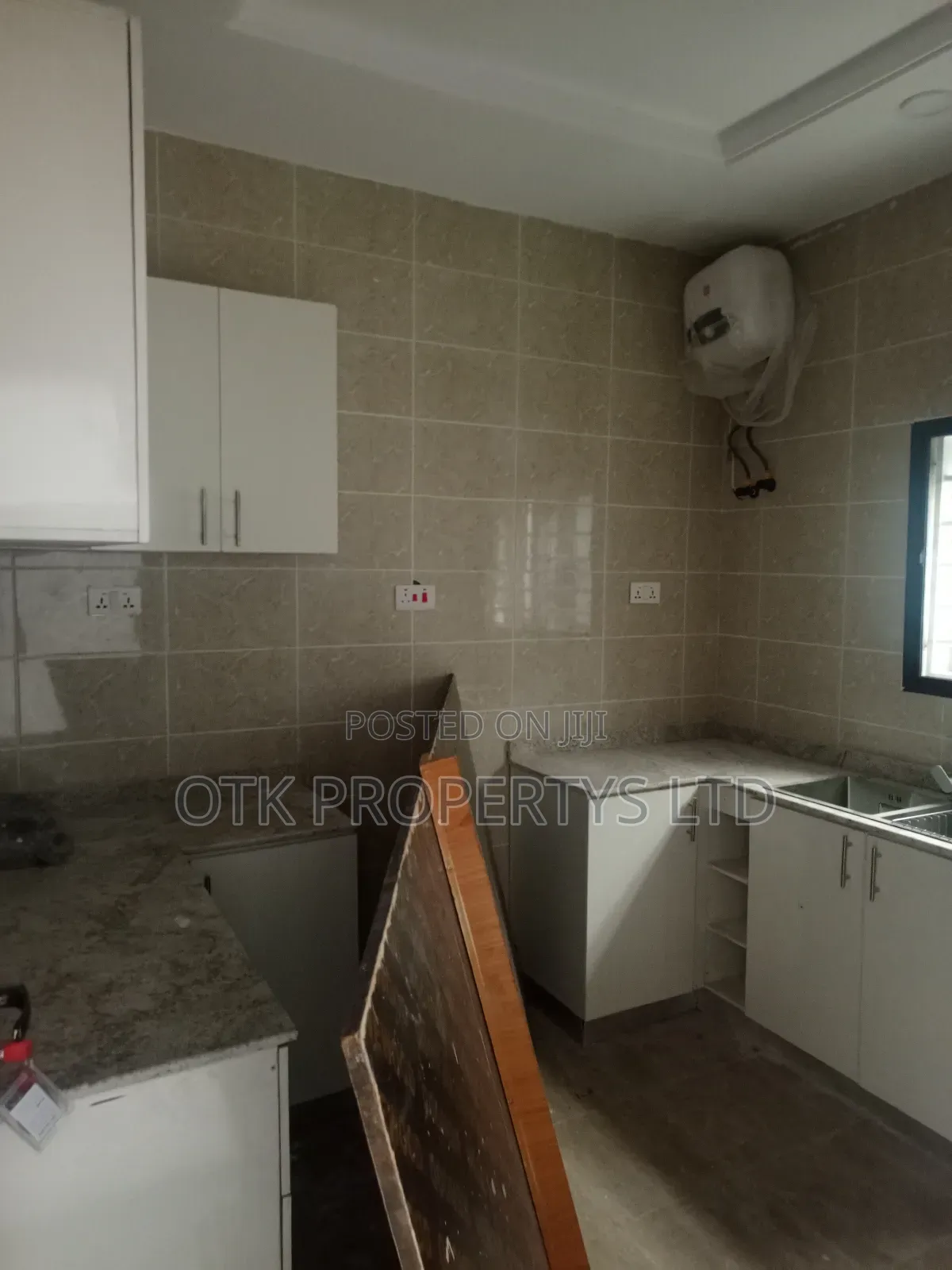 Furnished 2bdrm Block of Flats in Sangwari Layout, Kubwa for rent