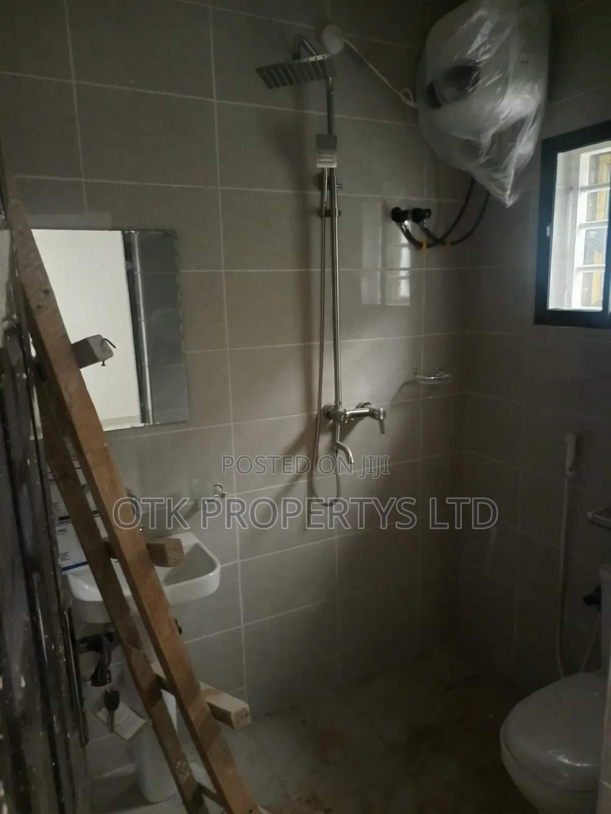 Furnished 2bdrm Block of Flats in Sangwari Layout, Kubwa for rent