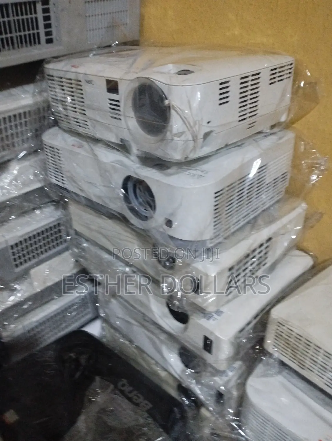 Projector Warehouse