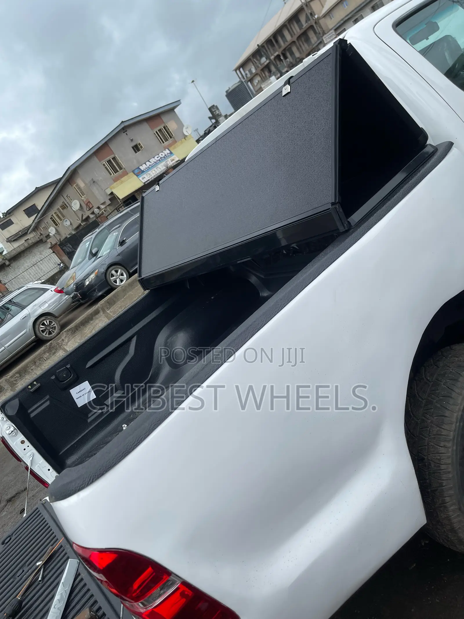 Fiber Folding for Toyota Hilux New Model and Old Model