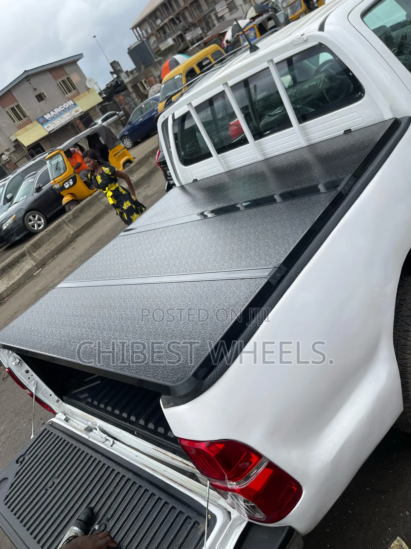 Fiber Folding for Toyota Hilux New Model and Old Model