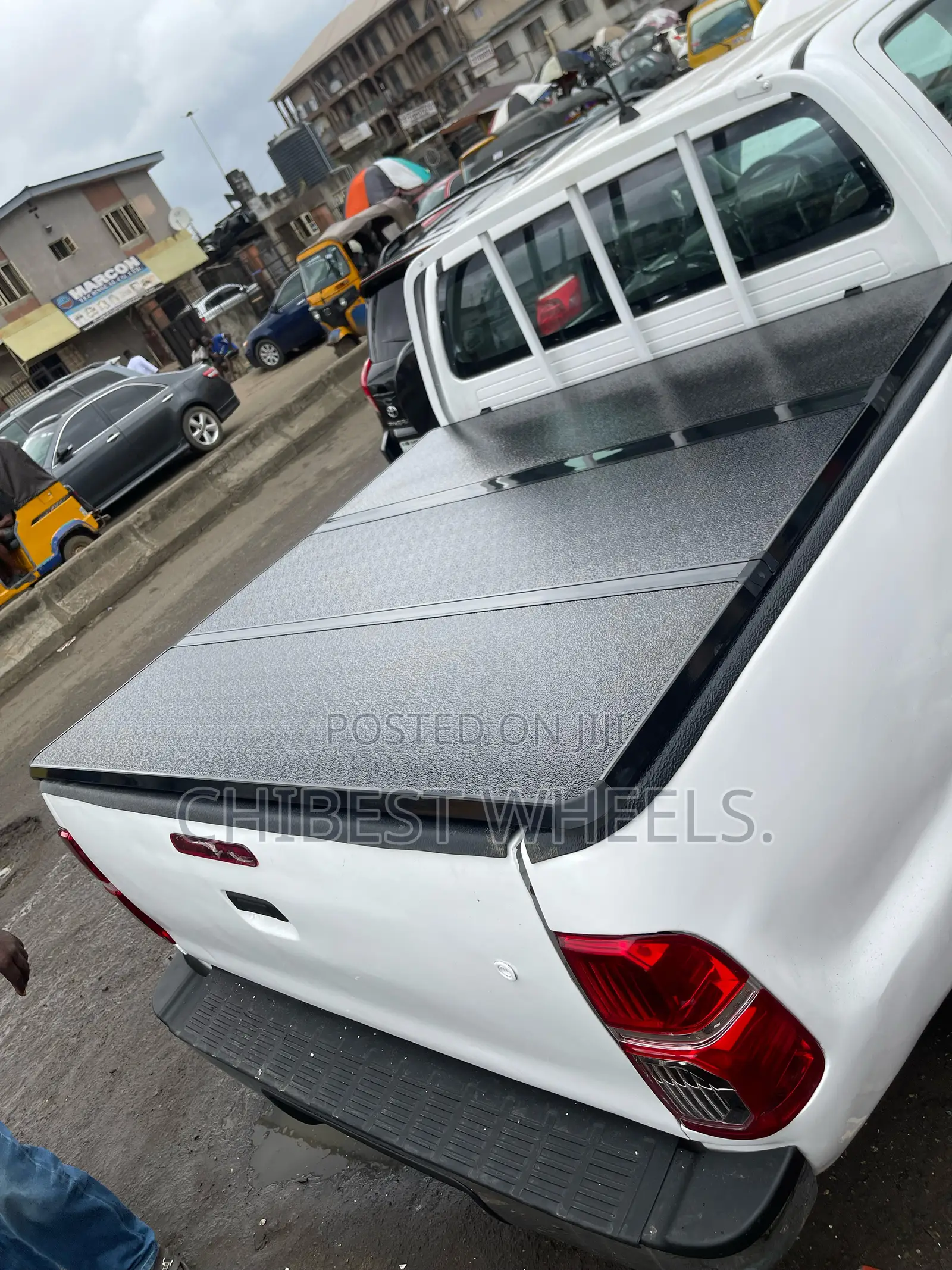 Fiber Folding for Toyota Hilux New Model and Old Model