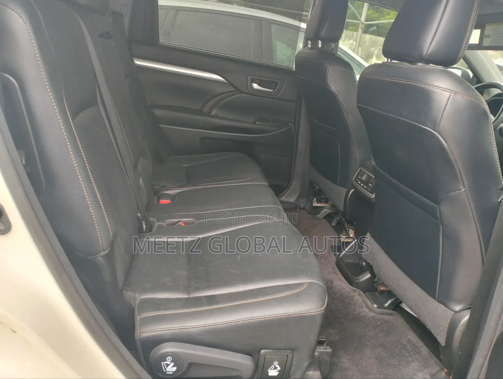 Toyota Highlander XLE 4x2 V6 (3.5L 6cyl 8A) 2017 White