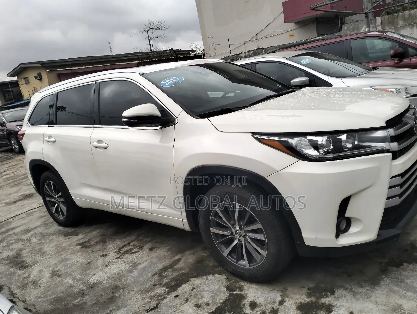Toyota Highlander XLE 4x2 V6 (3.5L 6cyl 8A) 2017 White