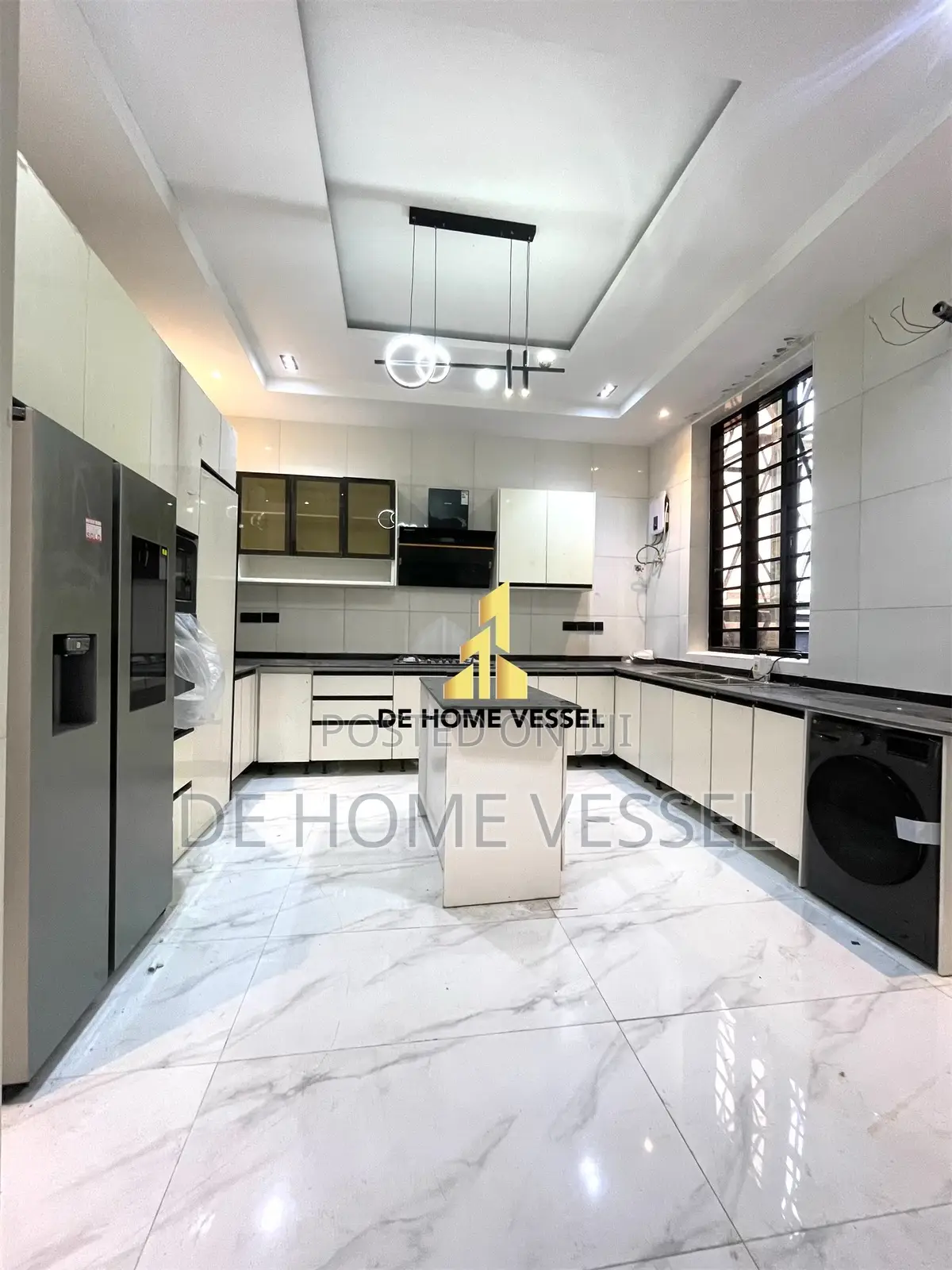 5bdrm Duplex in Lekki for sale