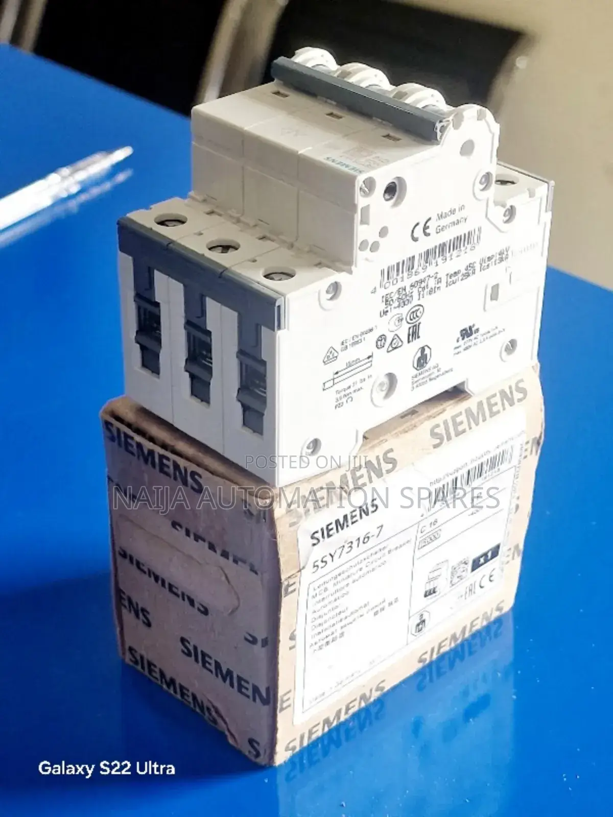 Siemens Miniature Circuit Breaker 3 Pole C16A | 5sy7316-7