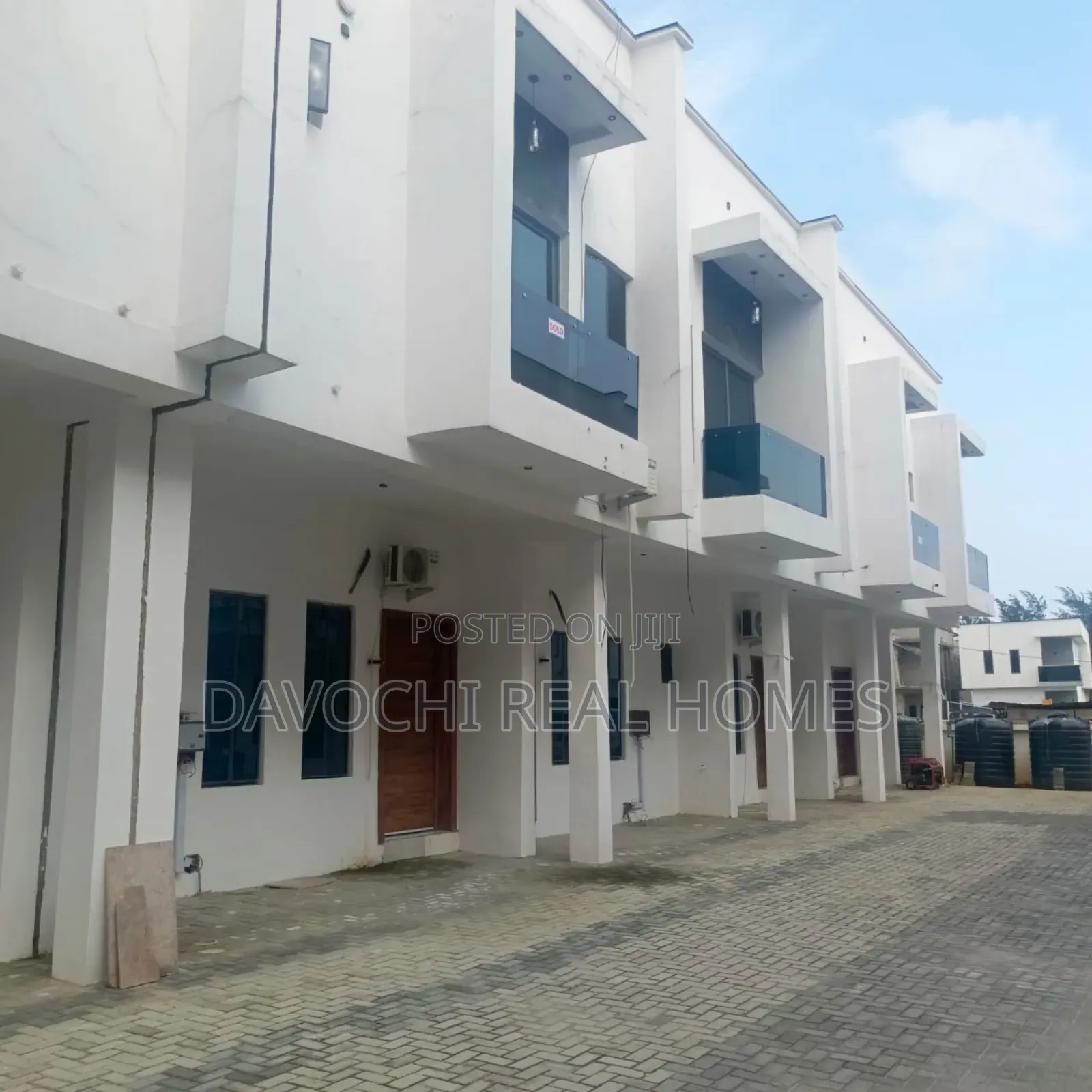 4bdrm Duplex in Ikota Lekki for rent