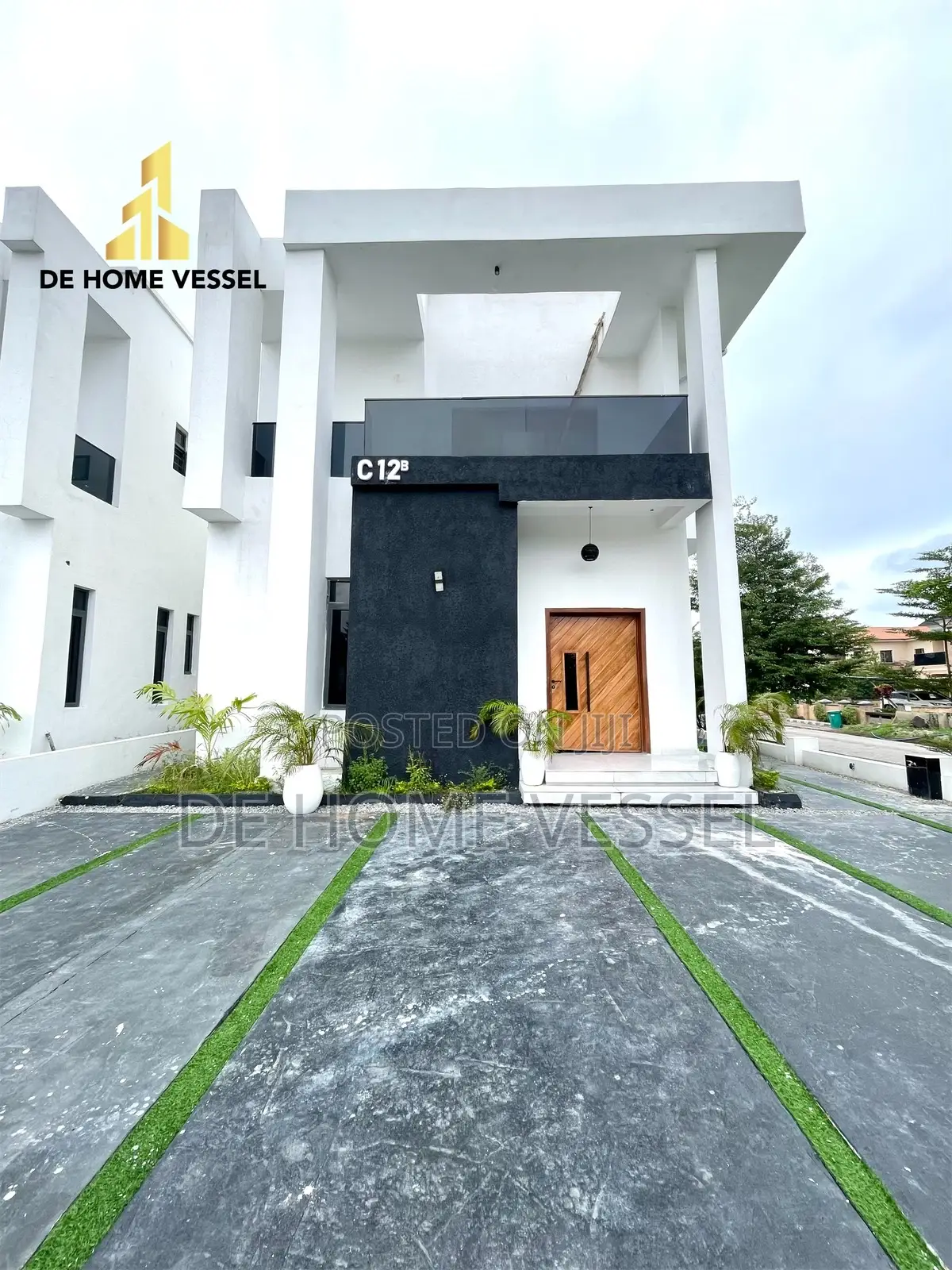 5bdrm Duplex in Lekki for sale