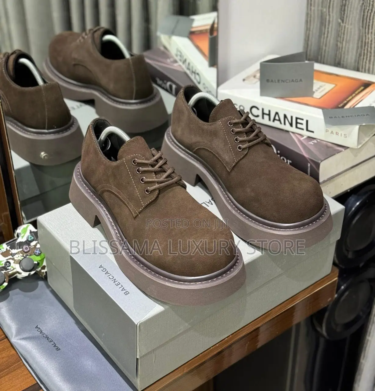 Luxury Balenciaga Nowan Round Suede Derby Shoe