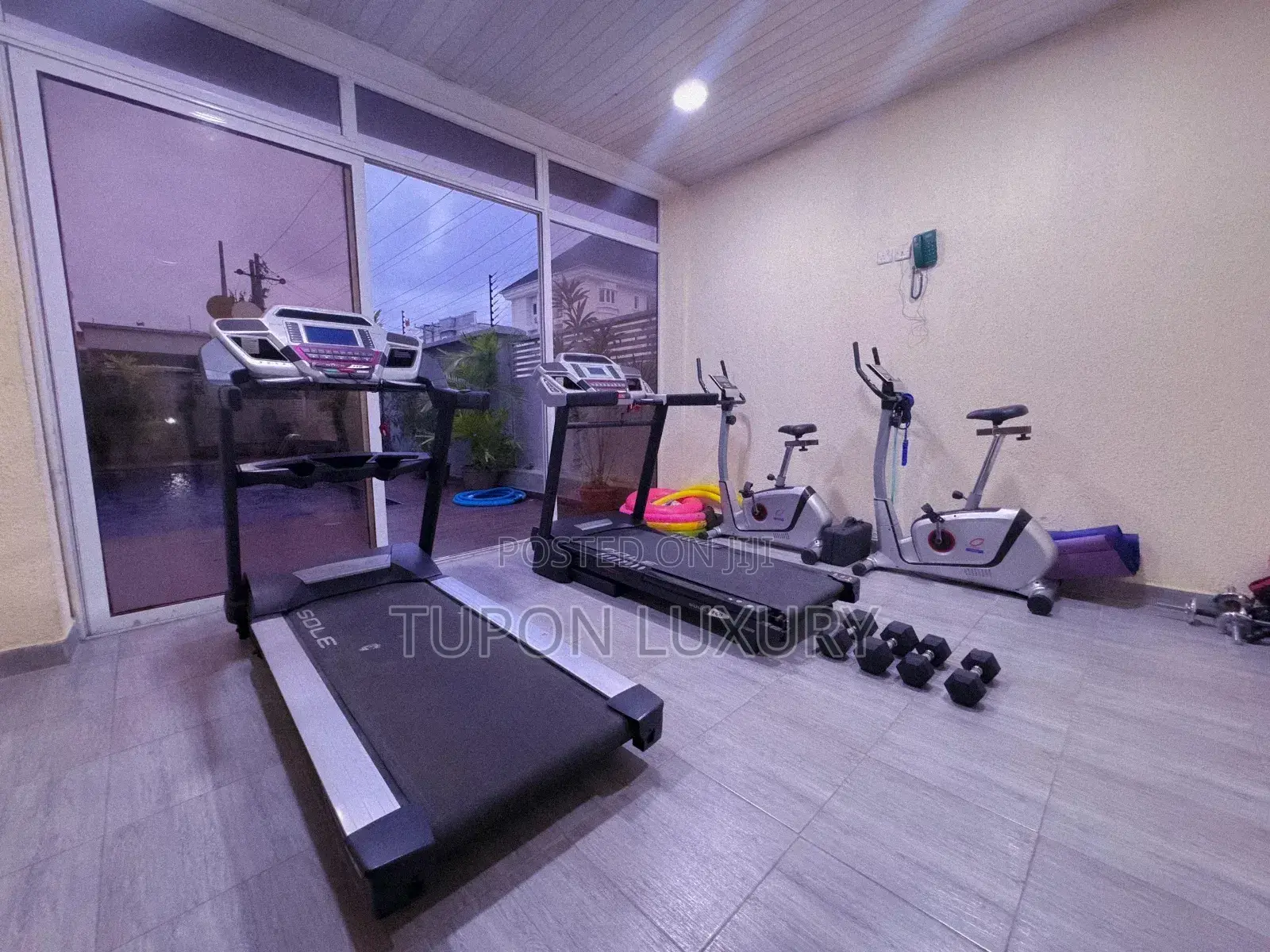 Newly Furnished 2bed Penthouse With Pool, Gym and Snooker