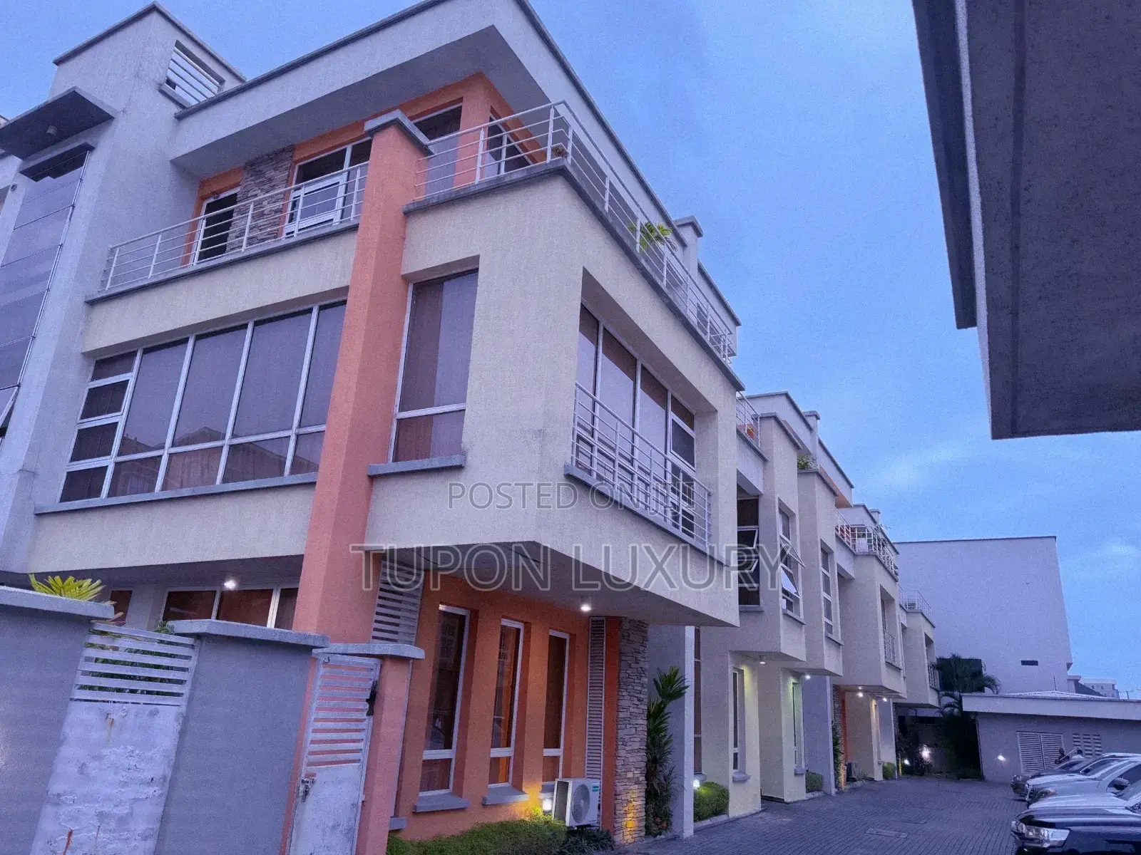 Newly Furnished 2bed Penthouse With Pool, Gym and Snooker
