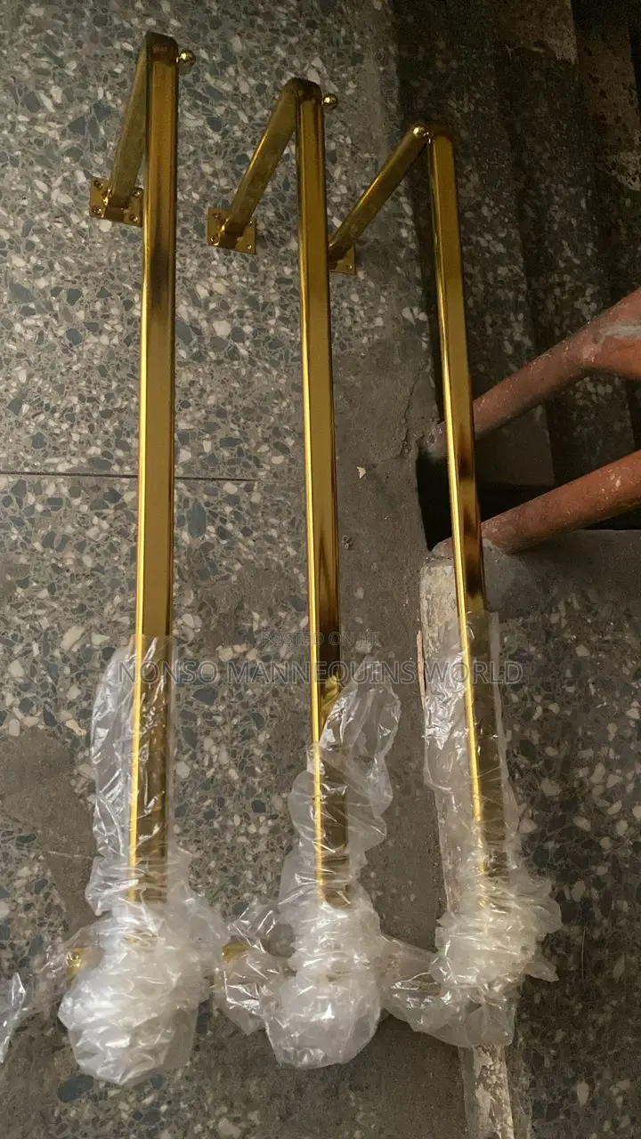 3feets Golden Colour U Shape Wall Hanger Display