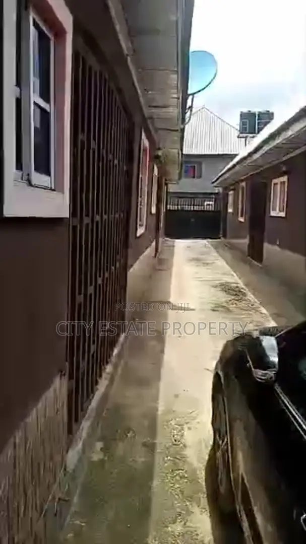 Furnished 6bdrm Block of Flats in Eneka, Port-Harcourt for sale