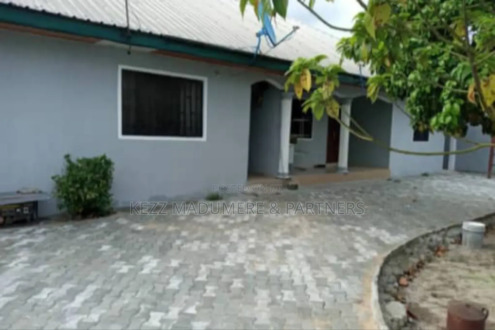 5bdrm Block of Flats in Rumuaghulu , Port, Rumuahalu for sale