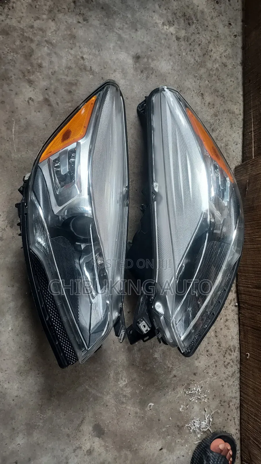 Head Light Ford Escape 2014
