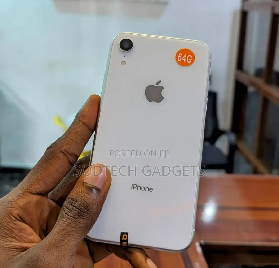 Apple iPhone XR 64 GB White