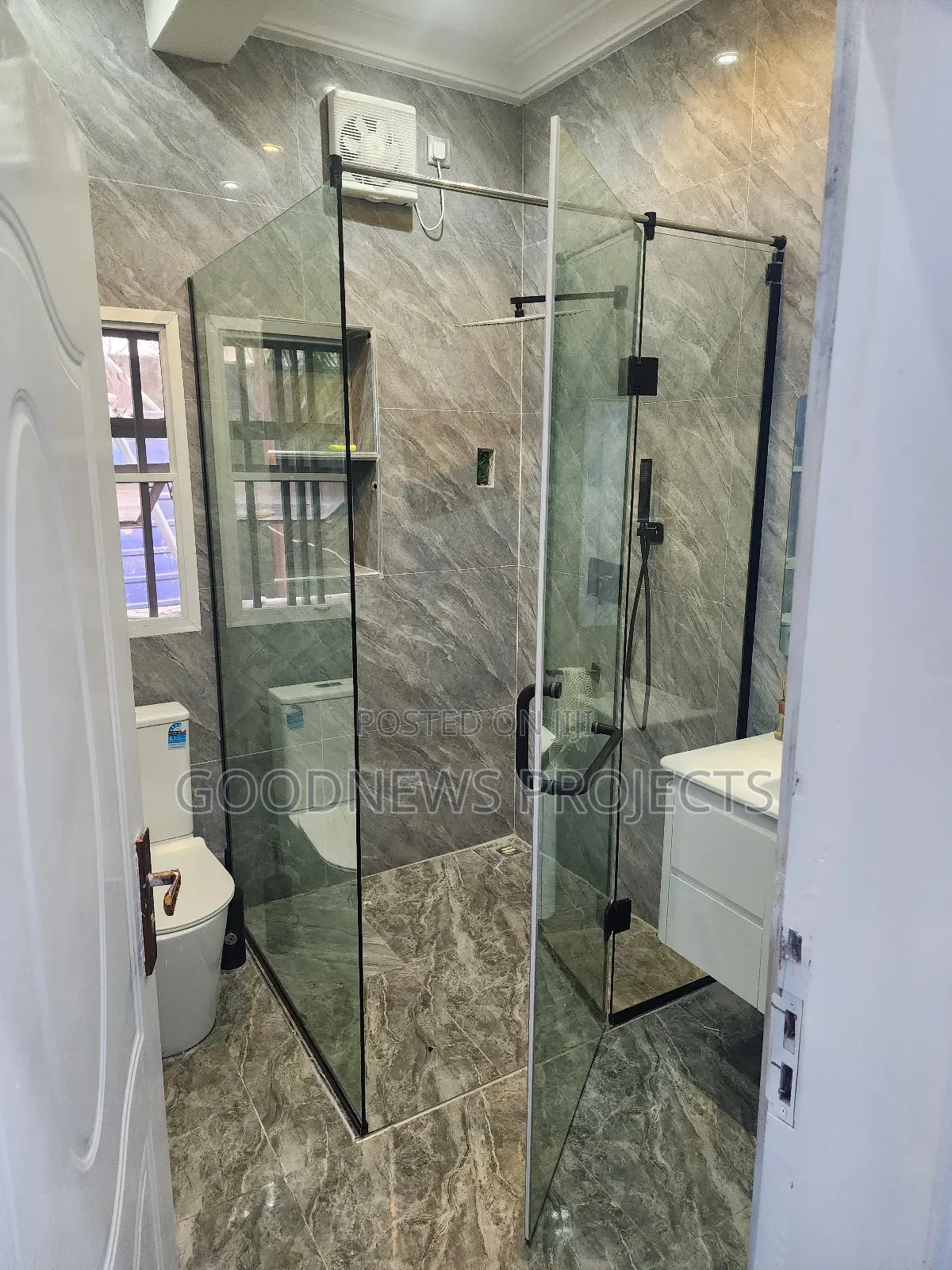 Glass Cubicle (Black Hinged )