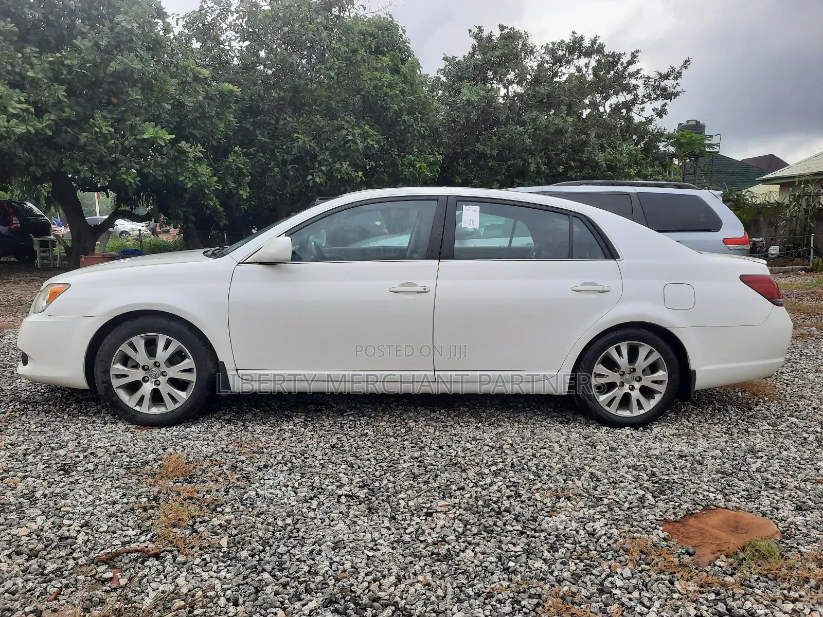 Toyota Avalon Touring Sedan FWD (3.5L 6cyl 6A) 2008 White