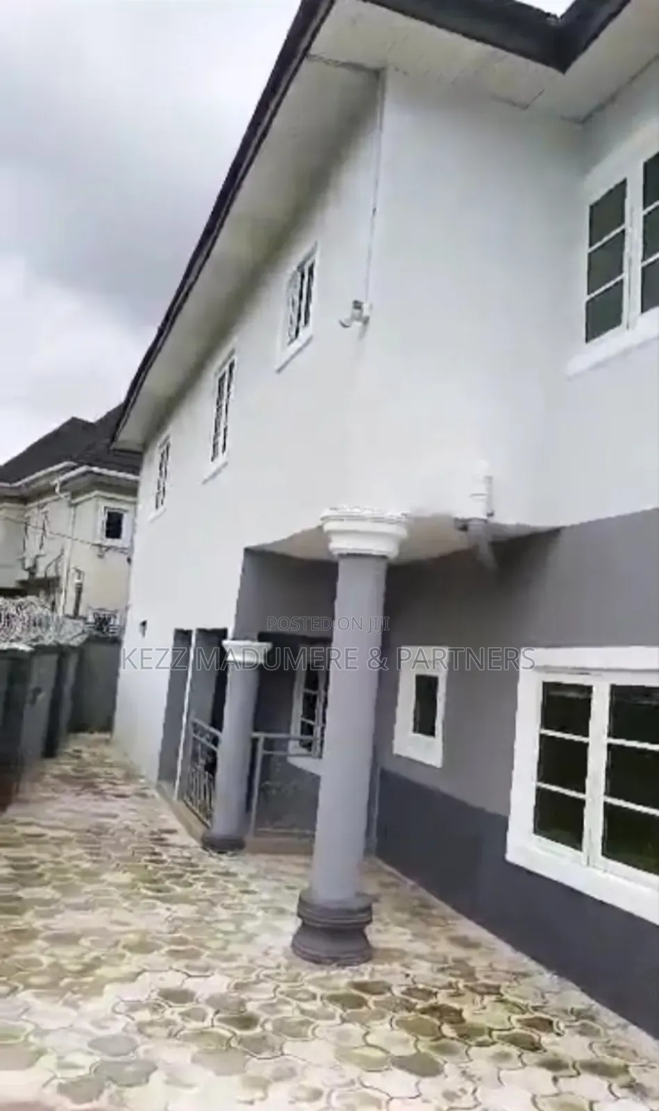 6bdrm Duplex in Inside An Estate ,, Trans Amadi for sale