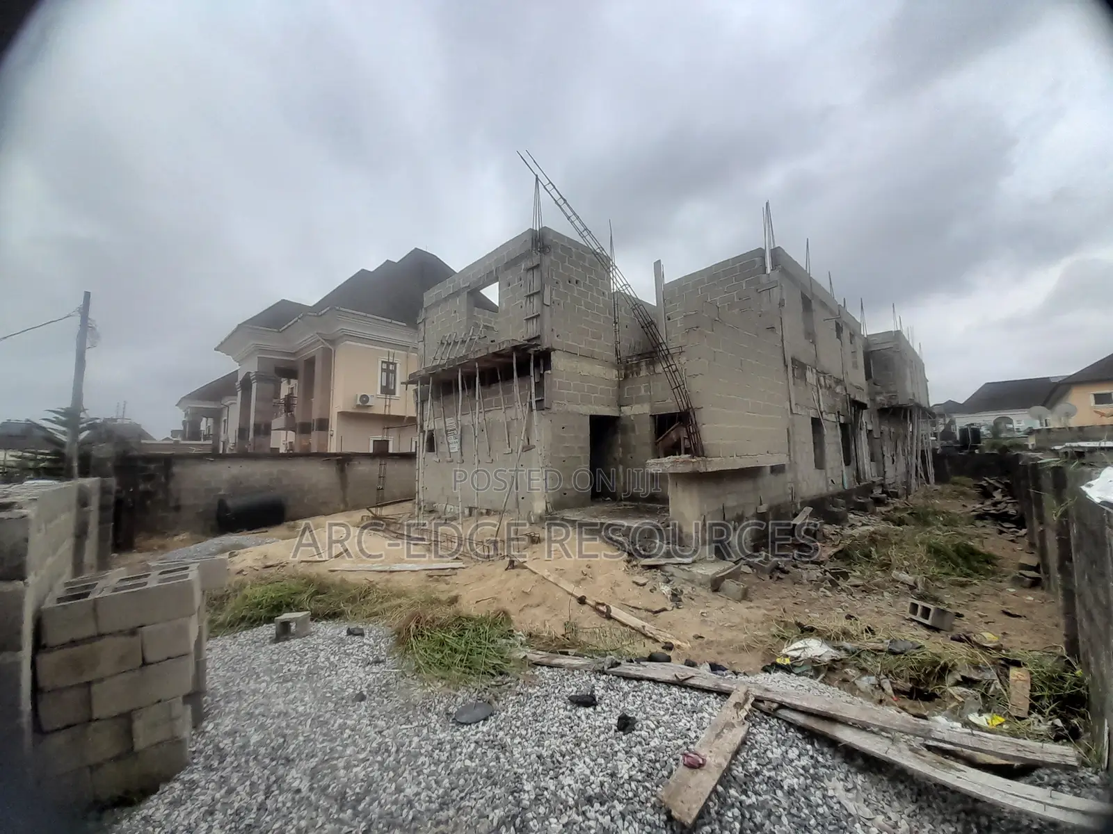 4bdrm Duplex in Apple Junction for sale