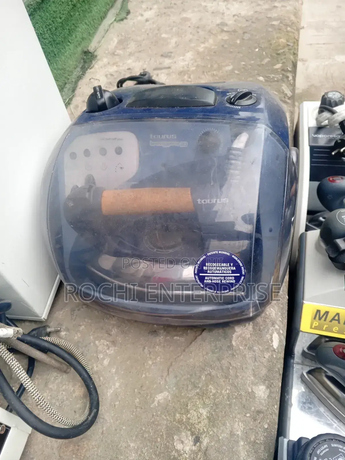 Taurus Industrial Iron Steam Iron