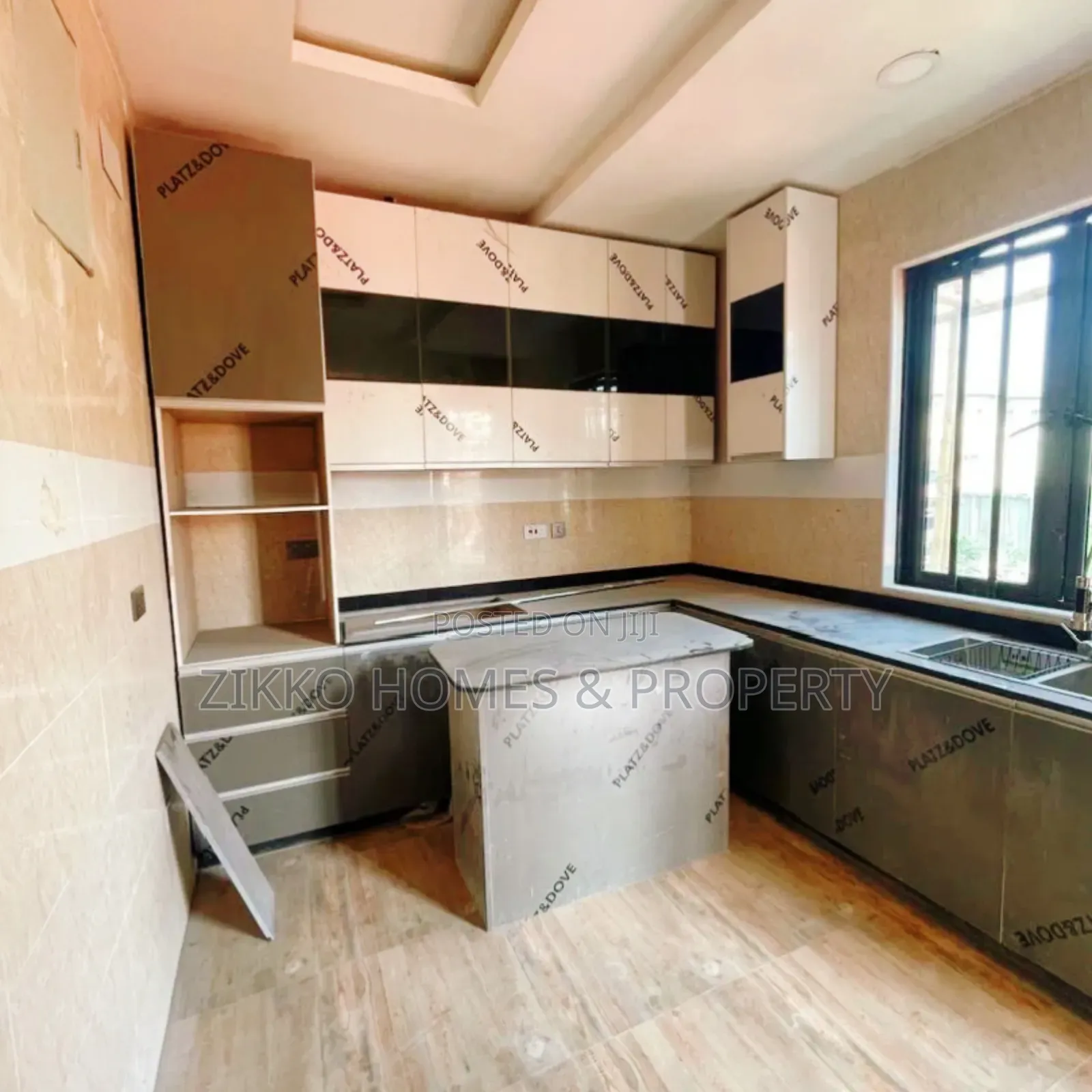 4bdrm Townhouse/Terrace in Phase2, Gra, Magodo for sale