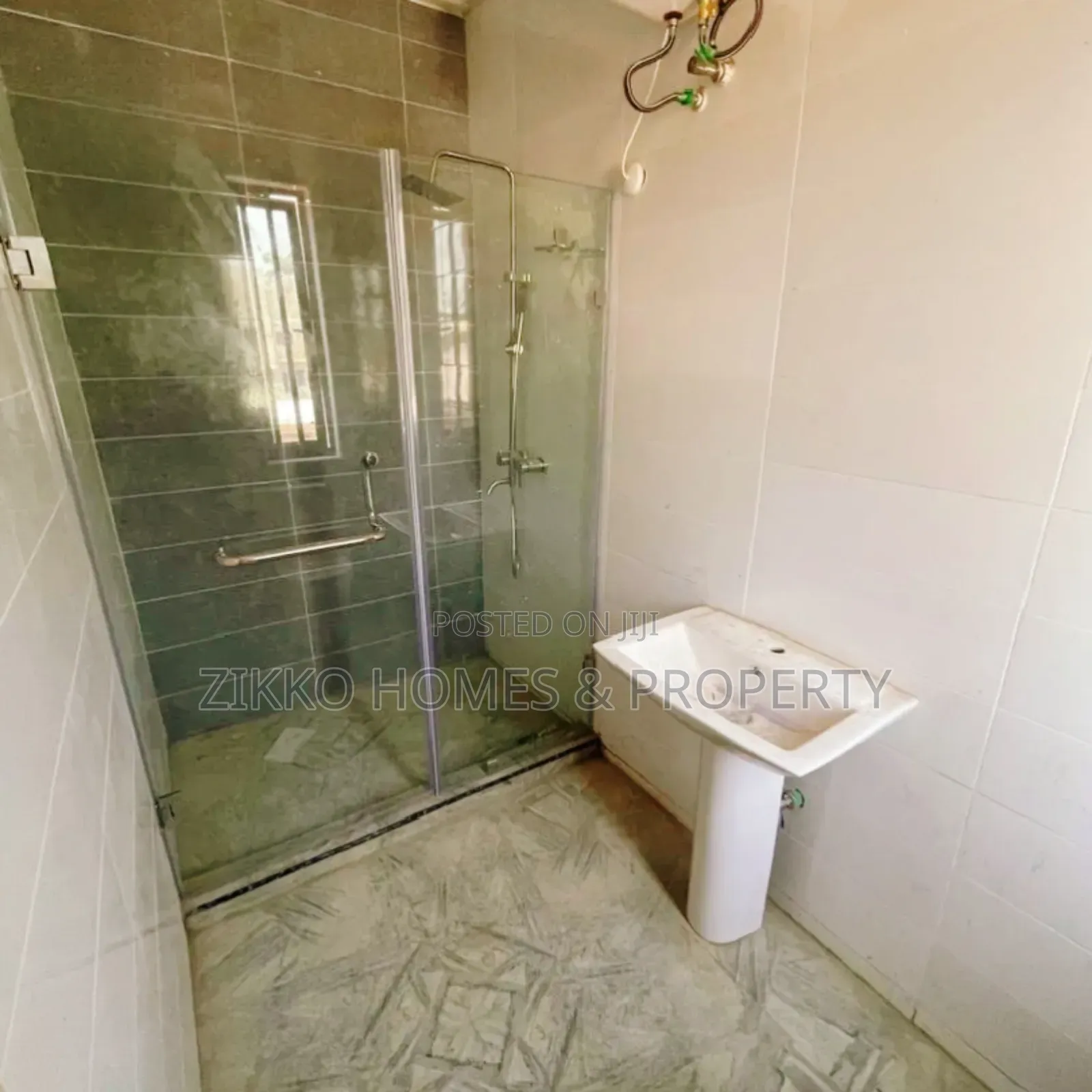 4bdrm Townhouse/Terrace in Phase2, Gra, Magodo for sale
