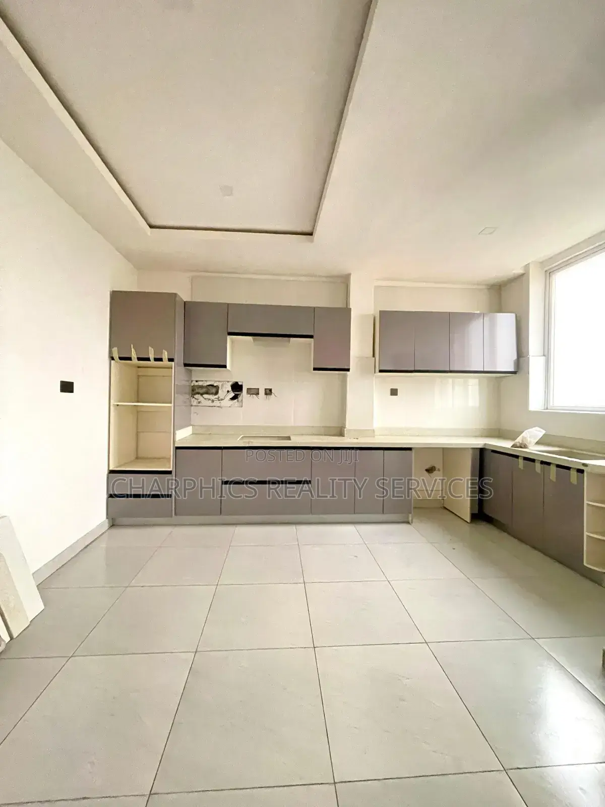 4bdrm Penthouse in Ikate for sale