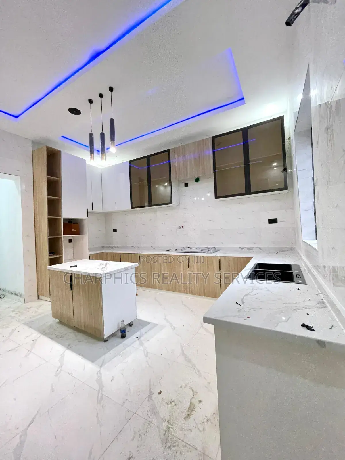 5bdrm Duplex in Ikota for sale
