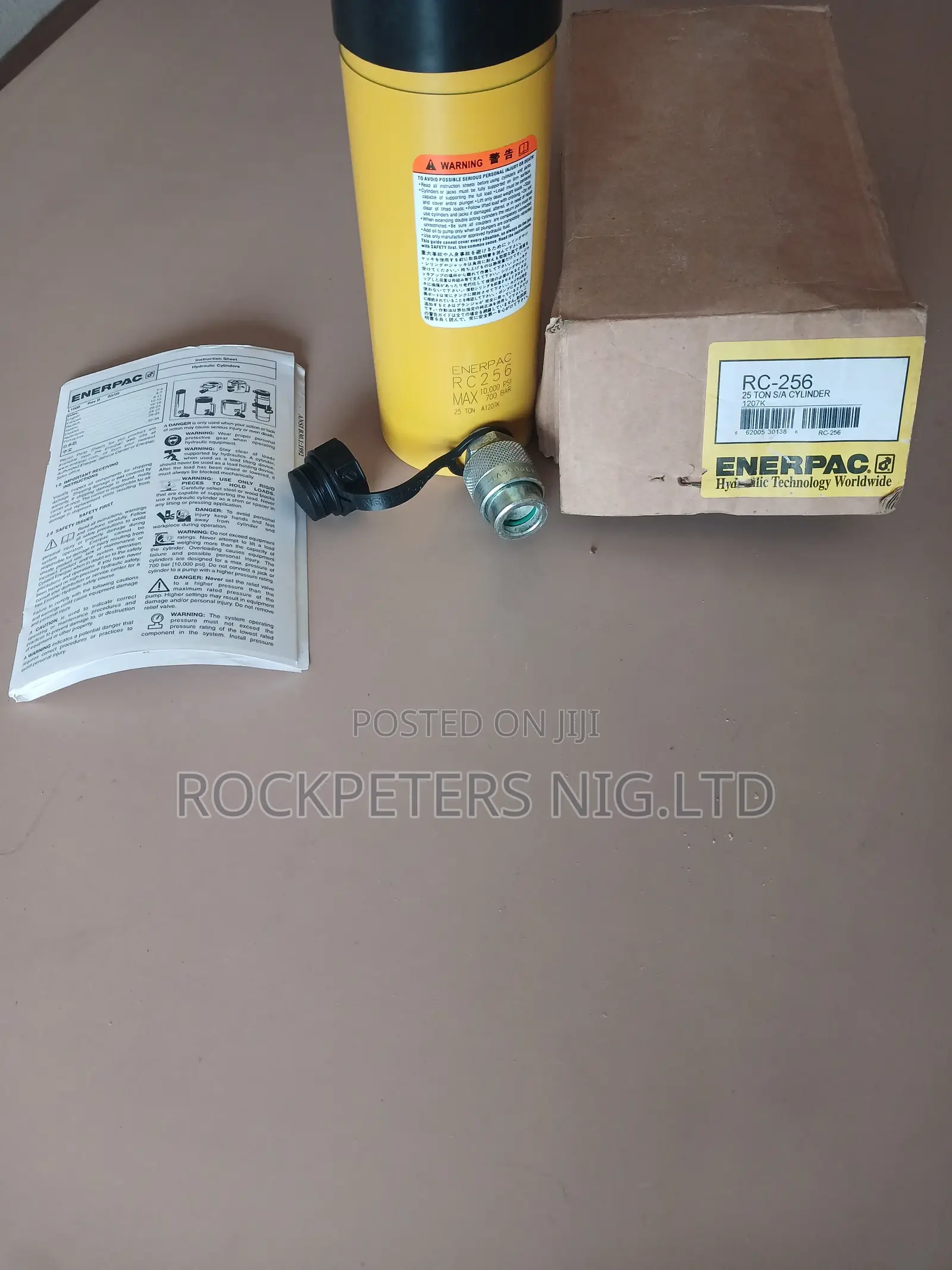 ENERPAC RC256, 25 Ton Capacity Hydraulic Cylinder