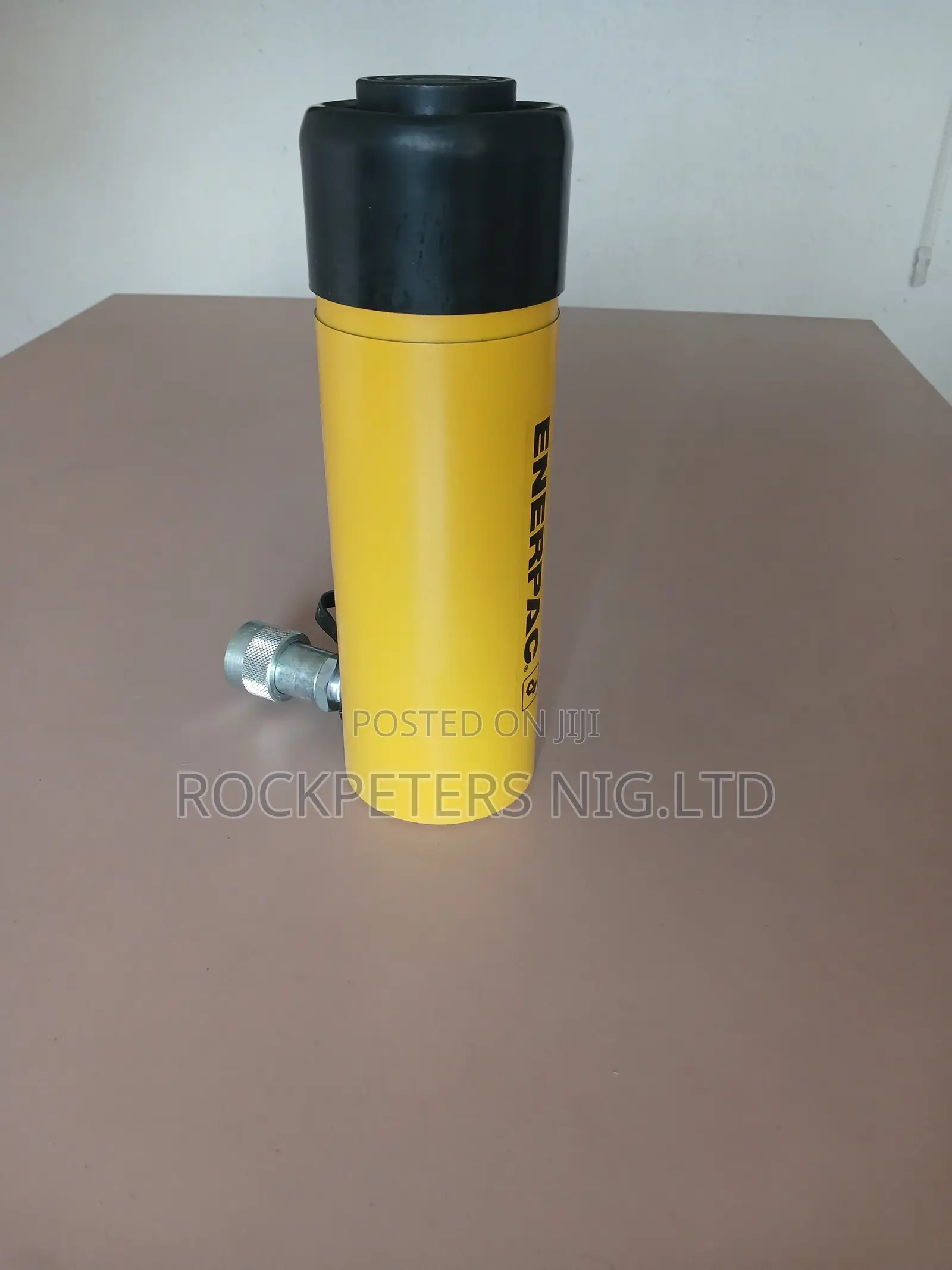 ENERPAC RC256, 25 Ton Capacity Hydraulic Cylinder