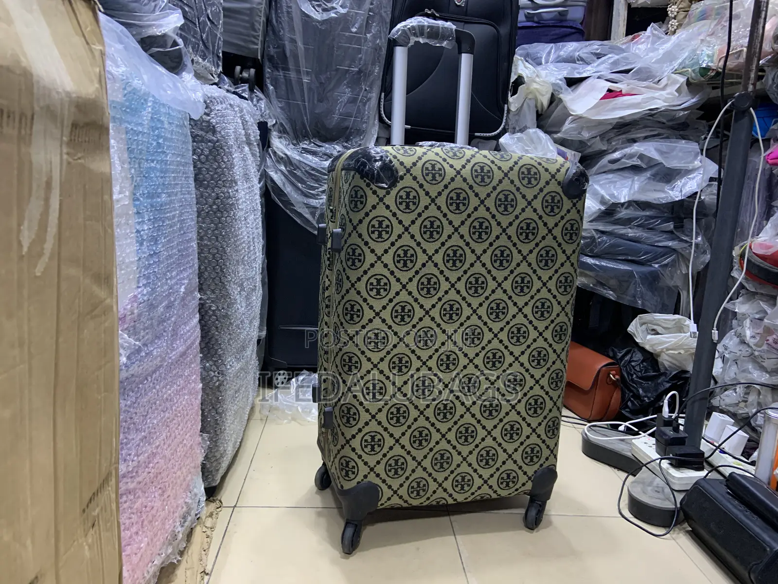 Medium Size Quality Fashionable Travel Luggage