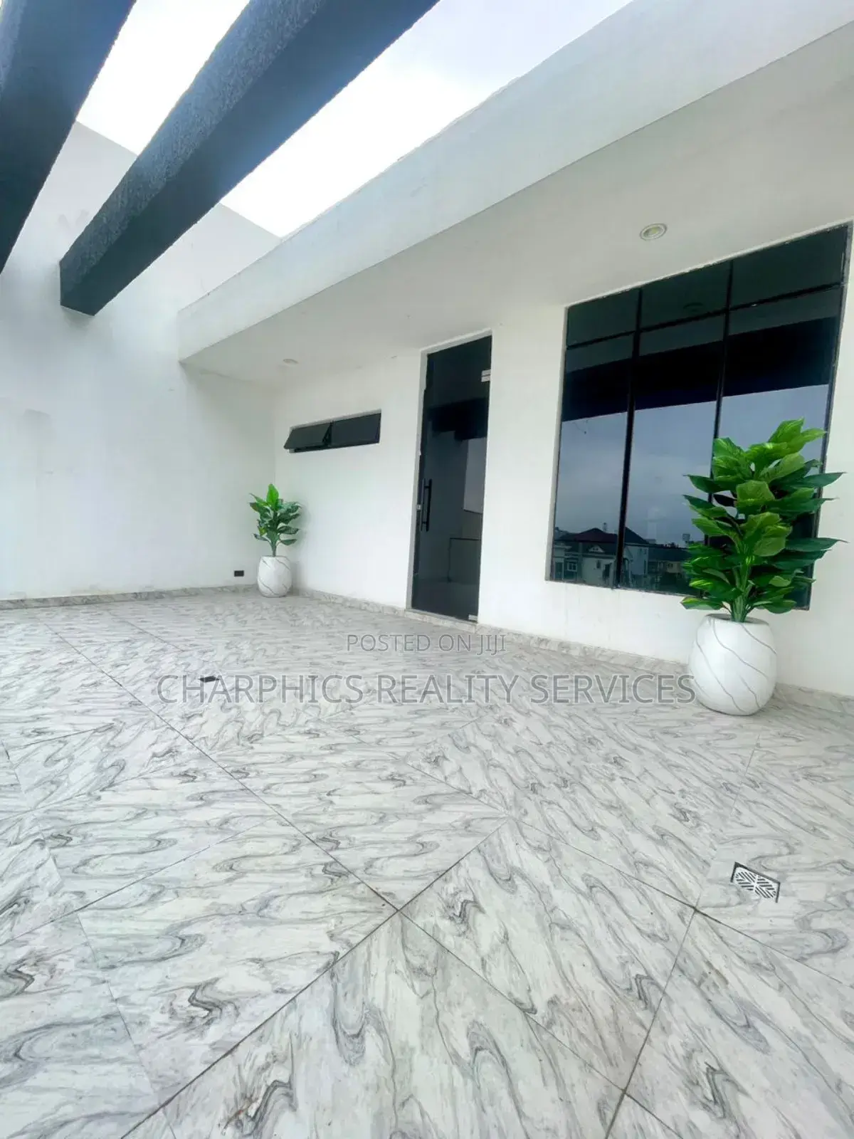 5bdrm Duplex in Lekki for sale