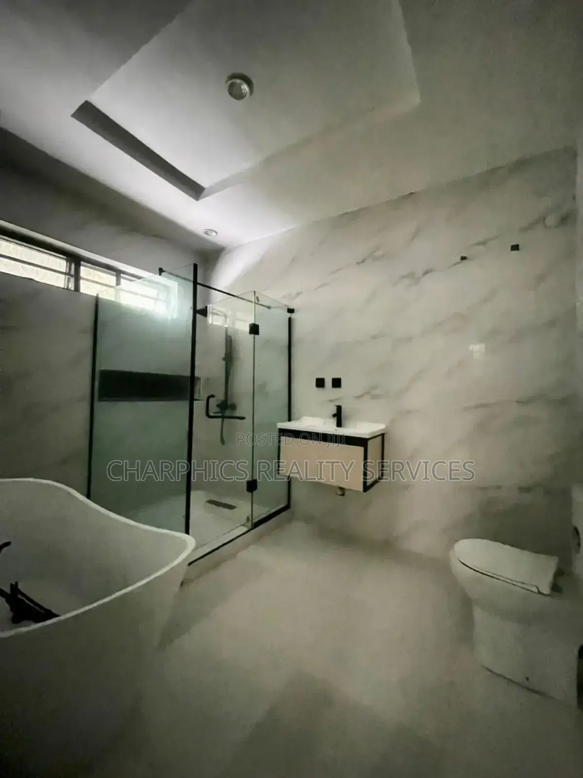 5bdrm Duplex in Lekki for sale