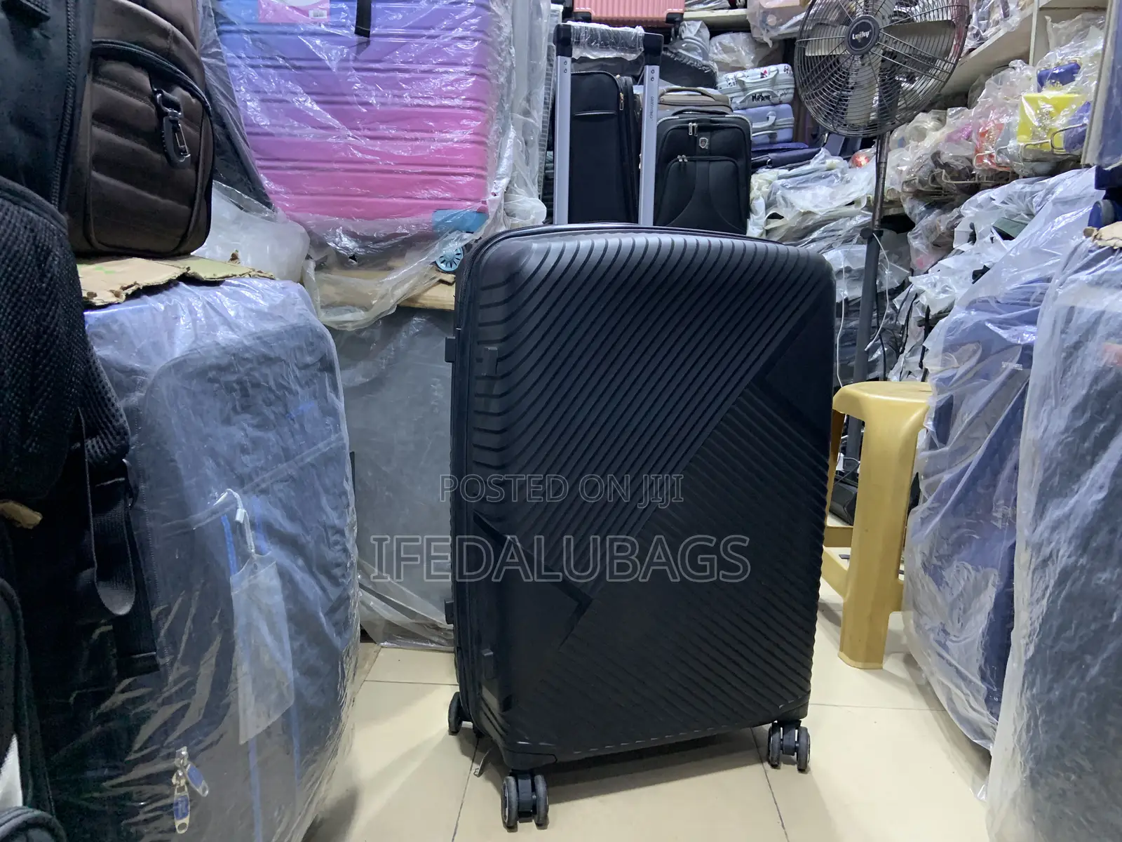 Big Size Quality Unbreakable Rubber Travel Luggage