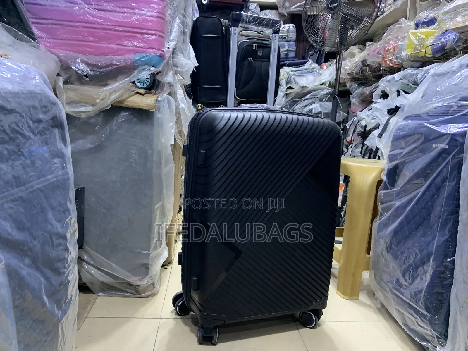 Medium Size Quality Unbreakable Rubber Travel Luggage
