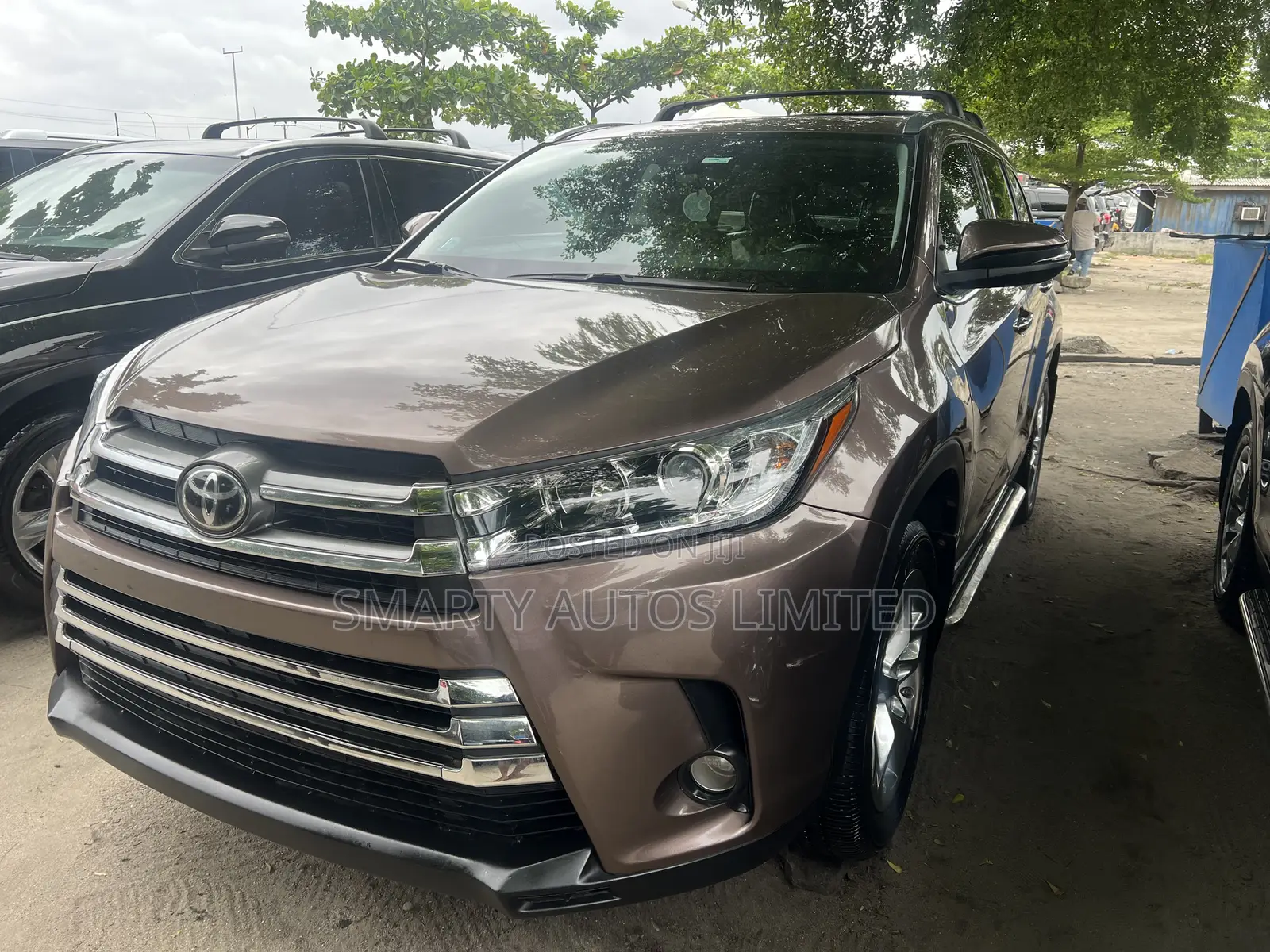 Toyota Highlander 2019 Brown
