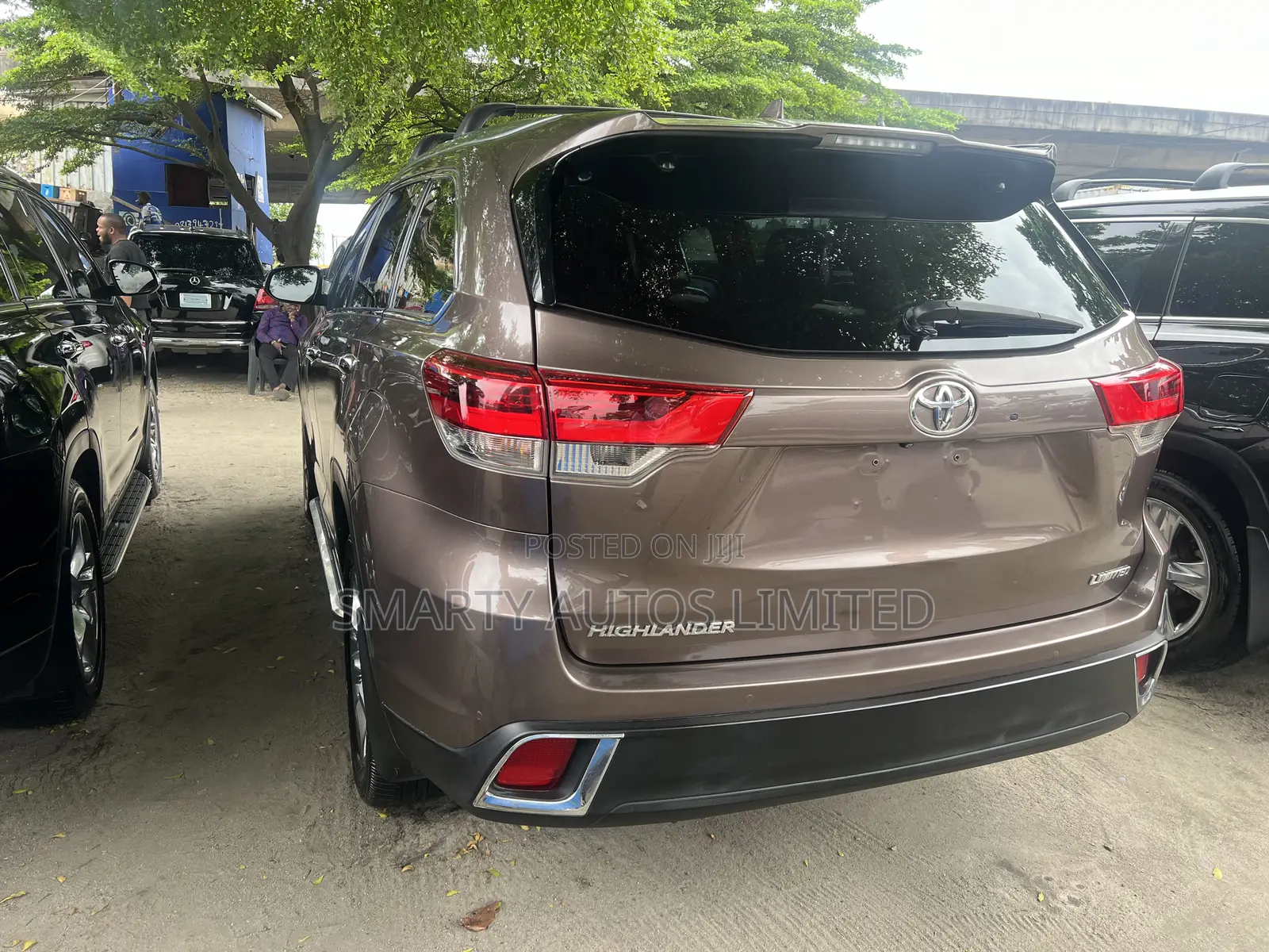 Toyota Highlander 2019 Brown