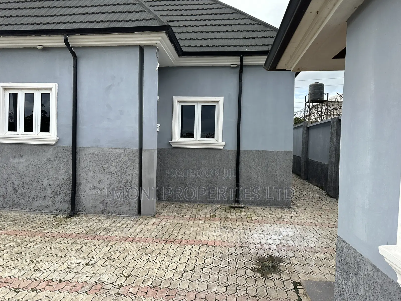 4bdrm Bungalow in Fo1, Kubwa for sale