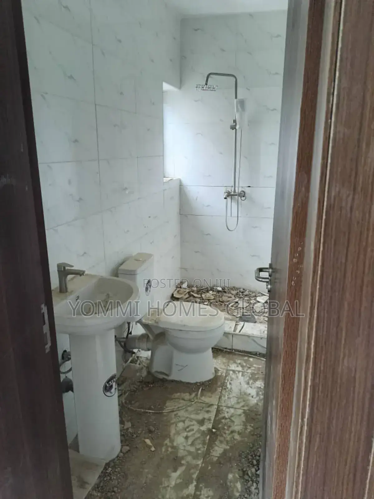 3bdrm Block of Flats in Wuye, Dakibiyu for rent
